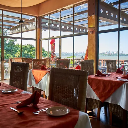 Catembe Gallery Hotel-3