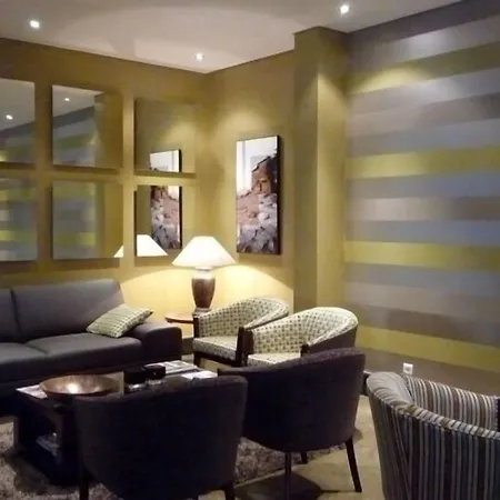 Hotel 2001-2